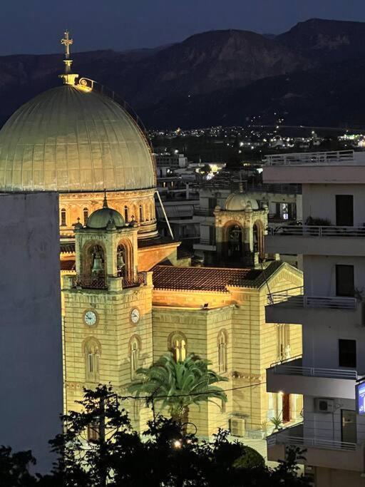 Apartamento Seaview Penthouse On The Square Egio Exterior foto